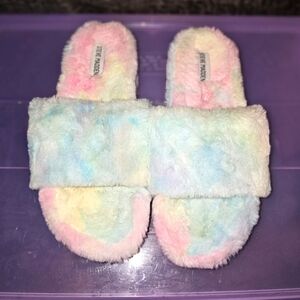 Steve Madden Multicolor Fuzzy Platforms